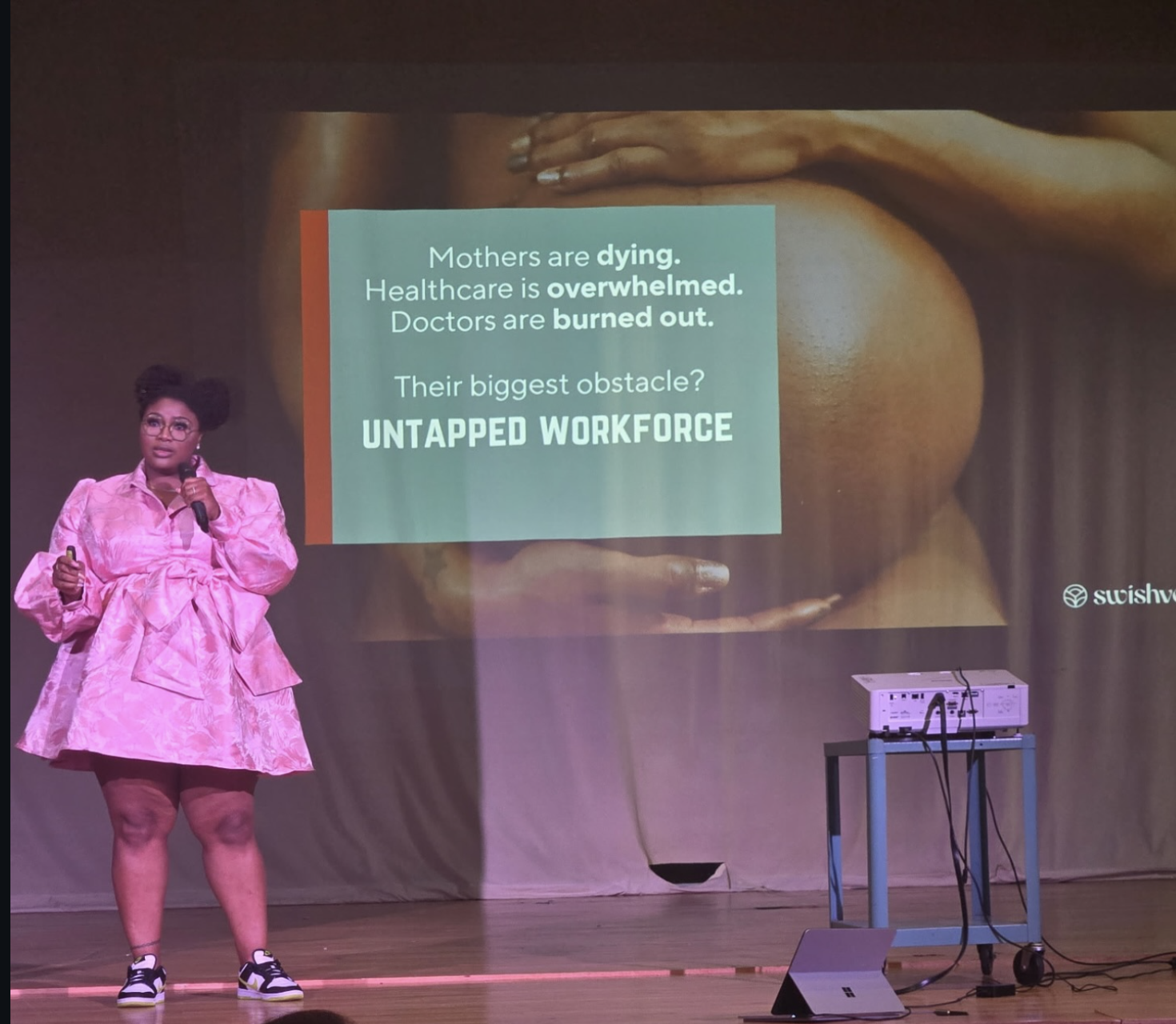 Georgina pitching on stage at the Benedict College Statewide Investment Accelerator.